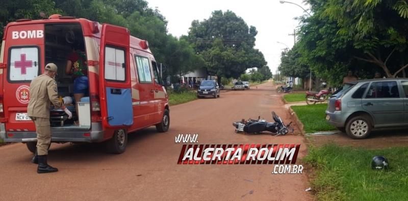 Rolim de Moura – Motociclista sofre grave ferimento na perna após colidir em carro no Bairro Cidade Alta